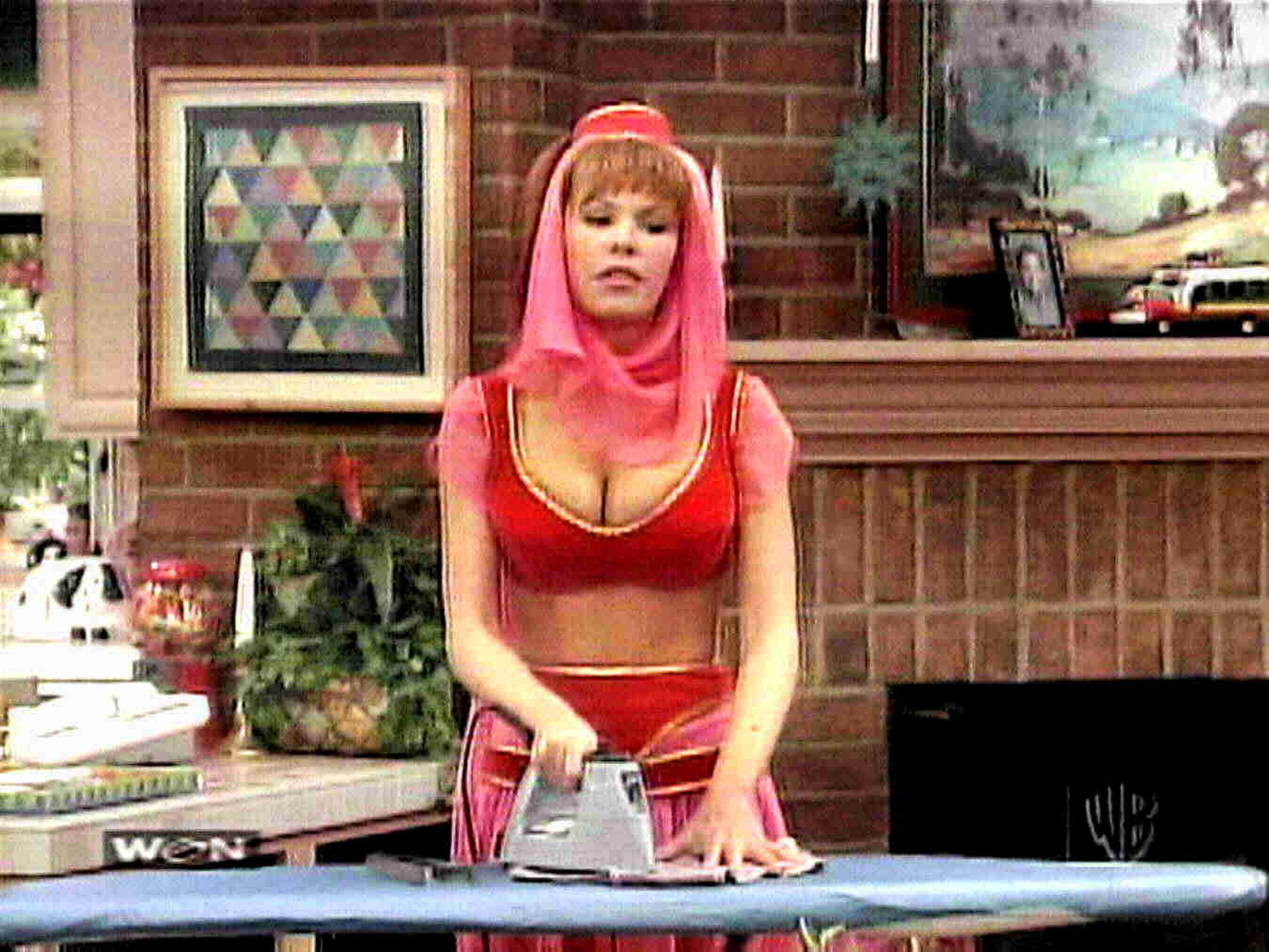 Nikki Cox