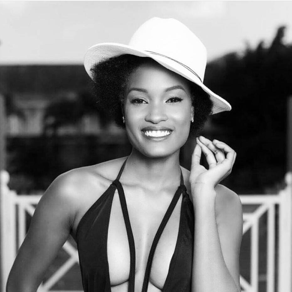 Davina Bennett Davina Bennett