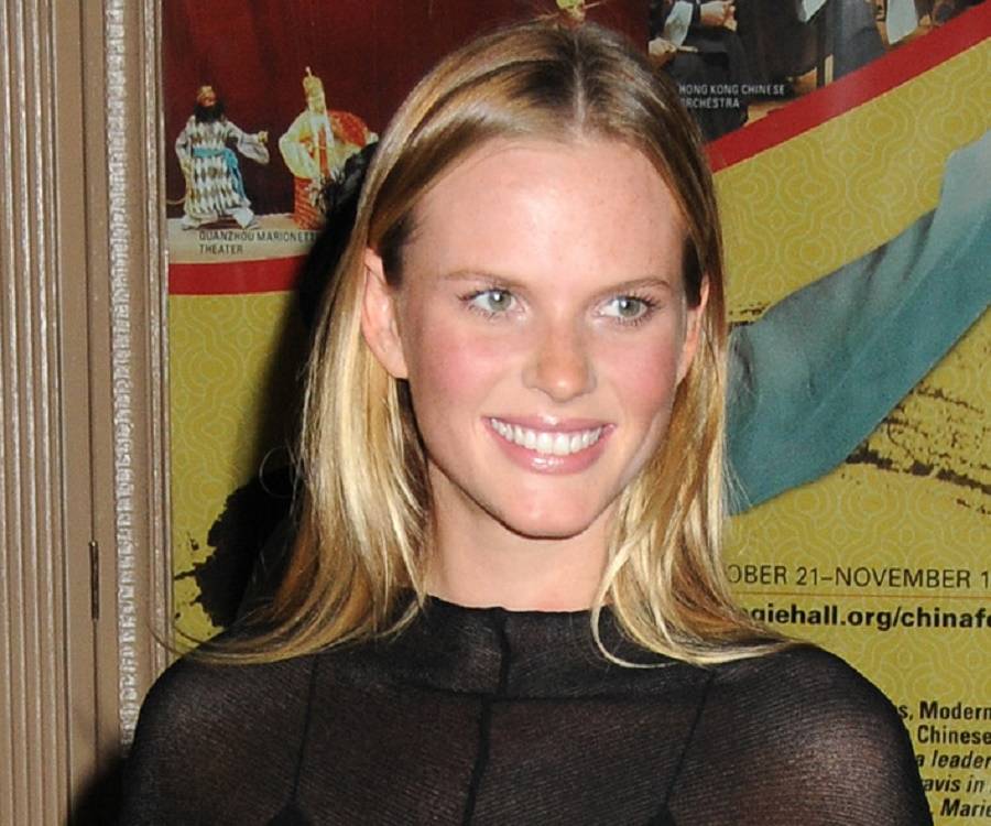 Anne Vyalitsyna Anne Vyalitsyna