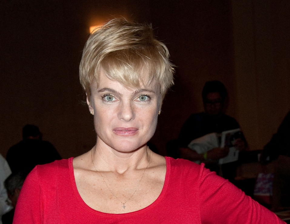 Picture of Erika Eleniak