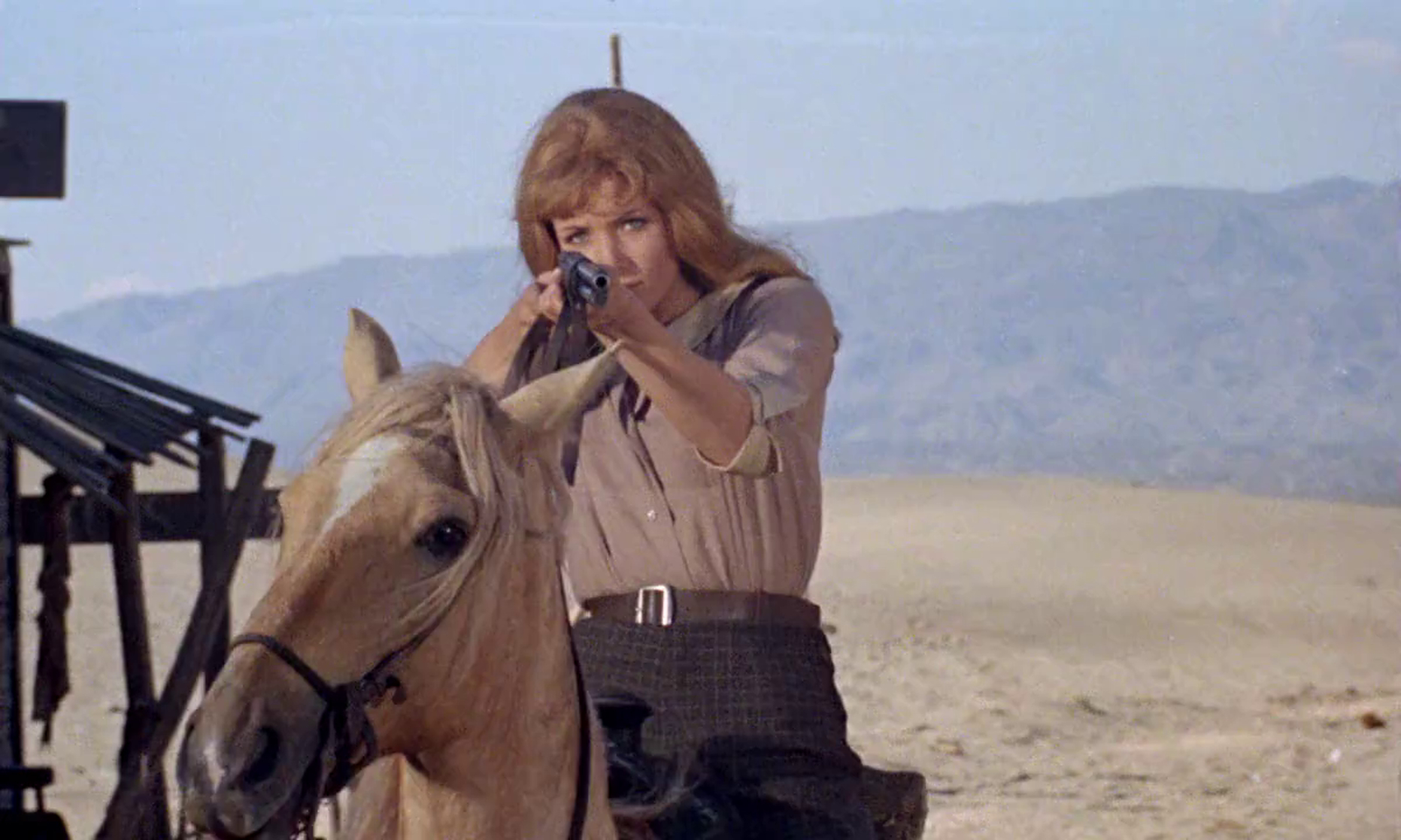 Cemetery Without Crosses (The Rope and the Colt) (1969)