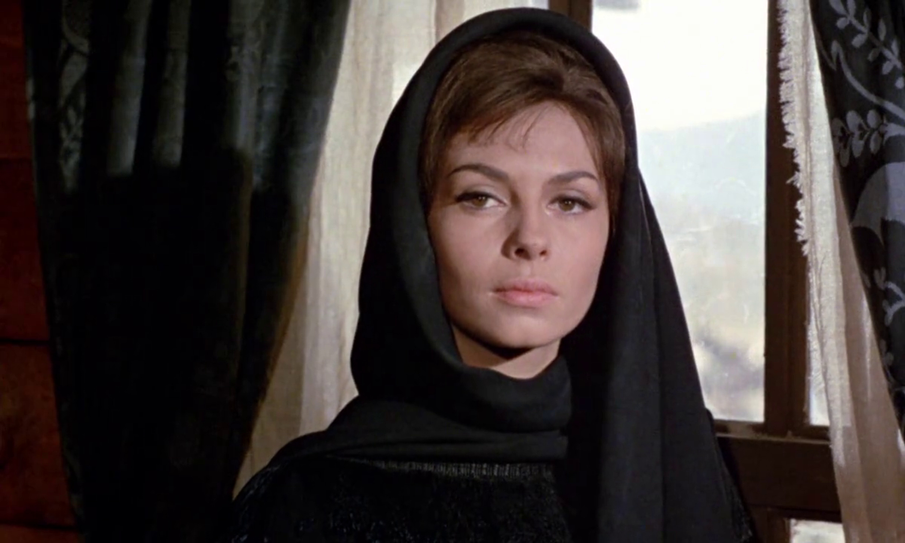 Cemetery Without Crosses (The Rope and the Colt) (1969)