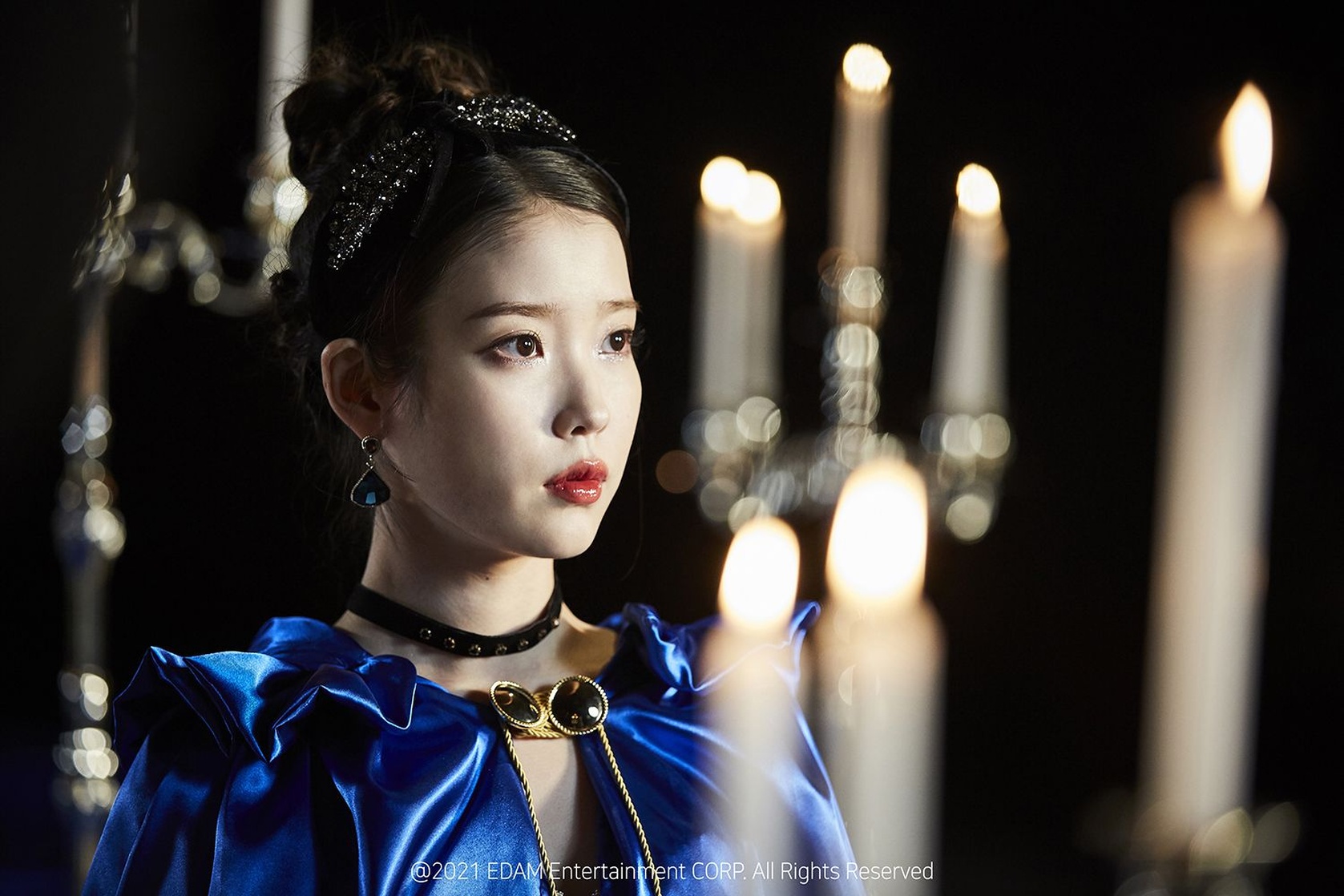 IU