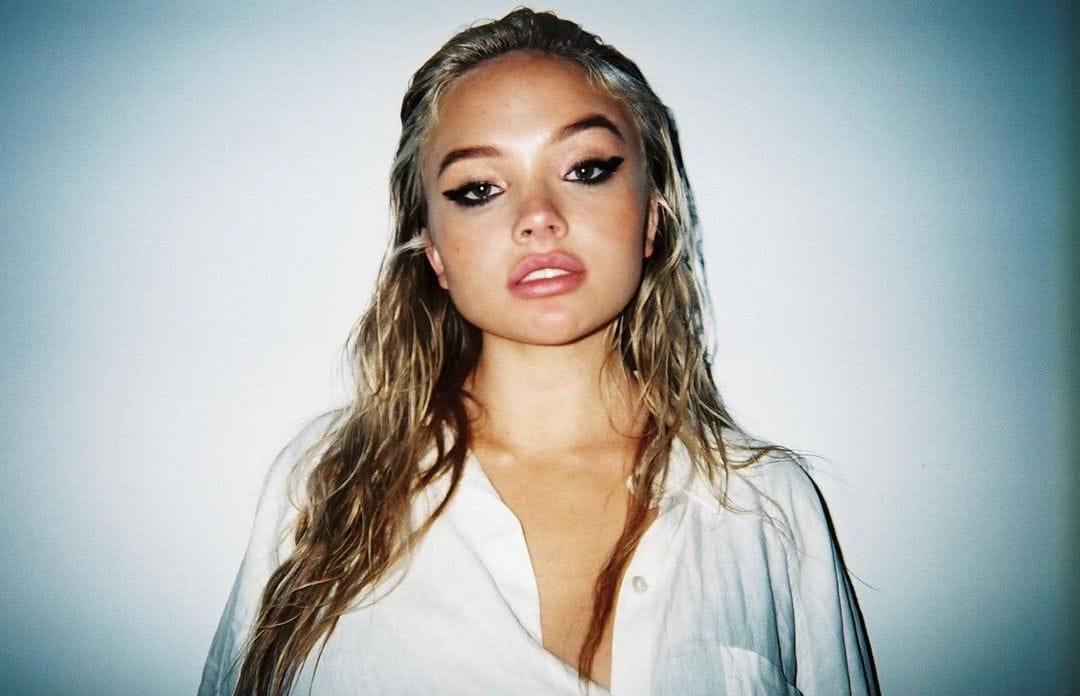 Natalie Alyn Lind Natalie Alyn Lind