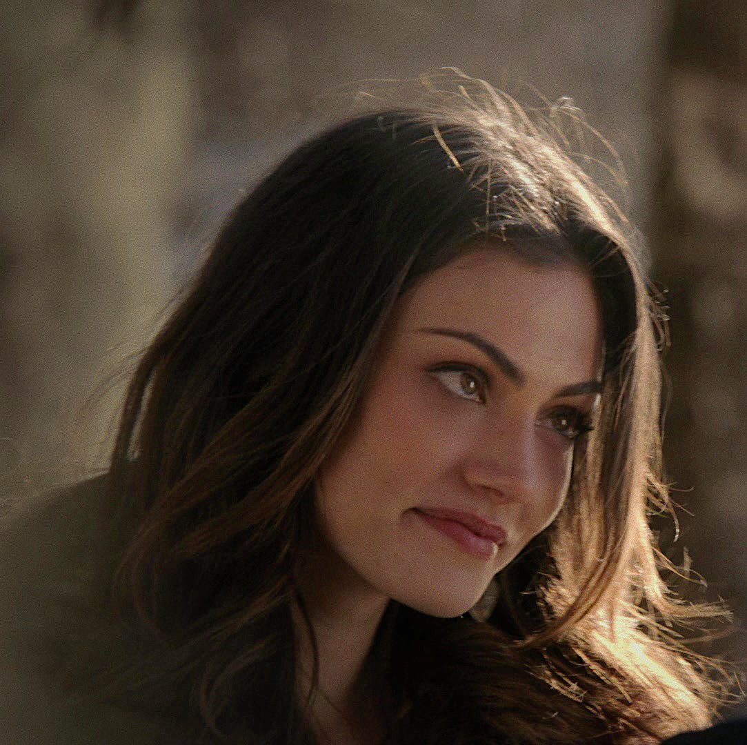 Phoebe Tonkin