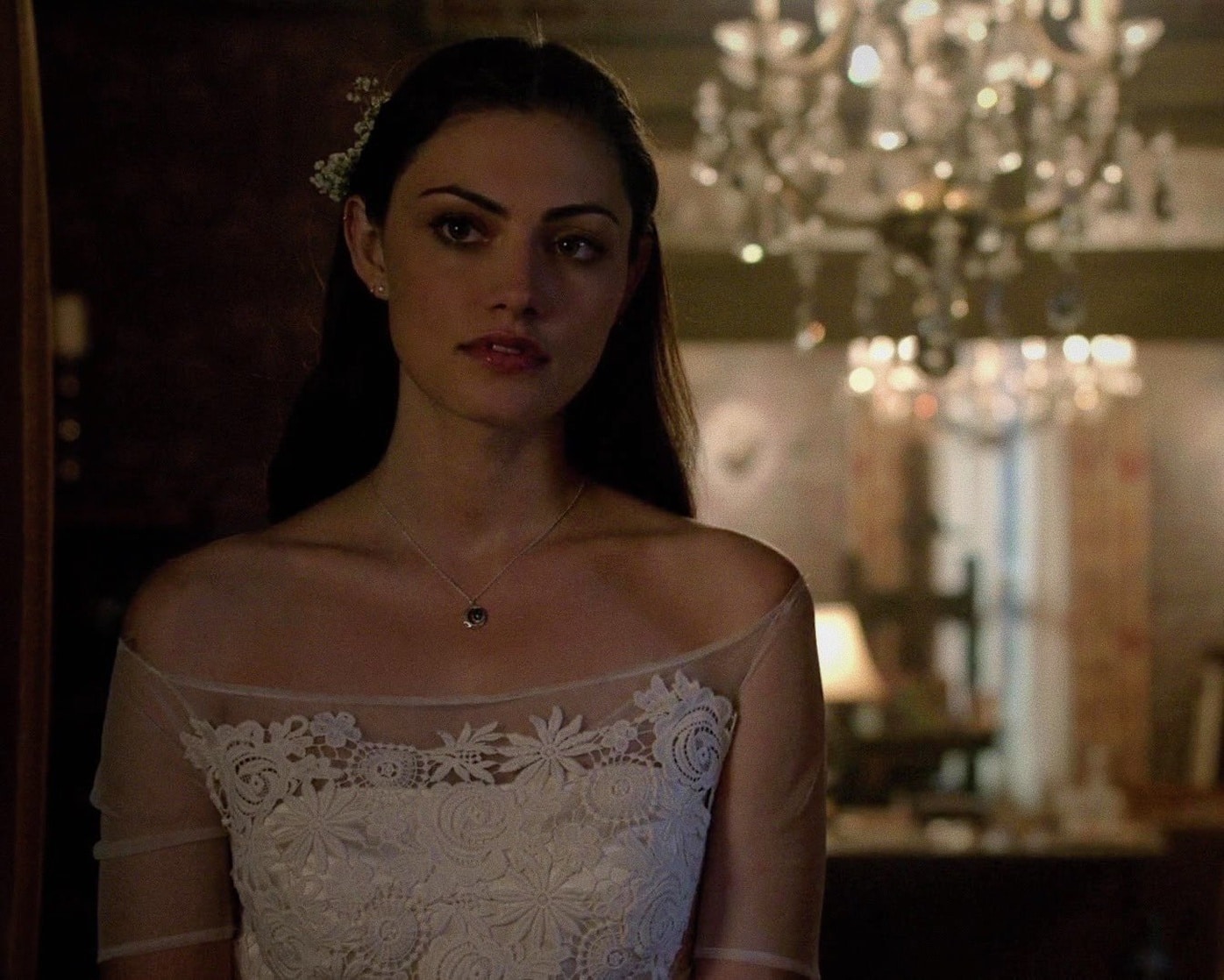 Picture Of Phoebe Tonkin