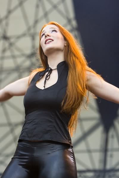 Picture of Simone Simons