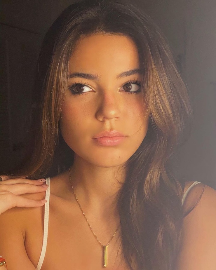 Picture of Ella Mendelsohn