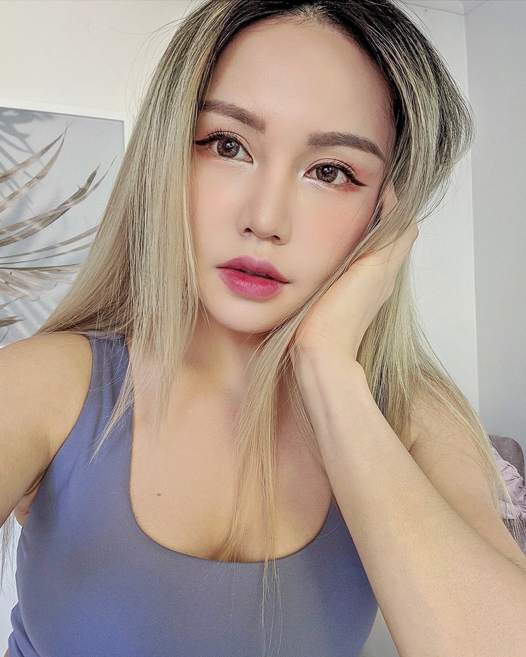 Picture of Chloe Ting