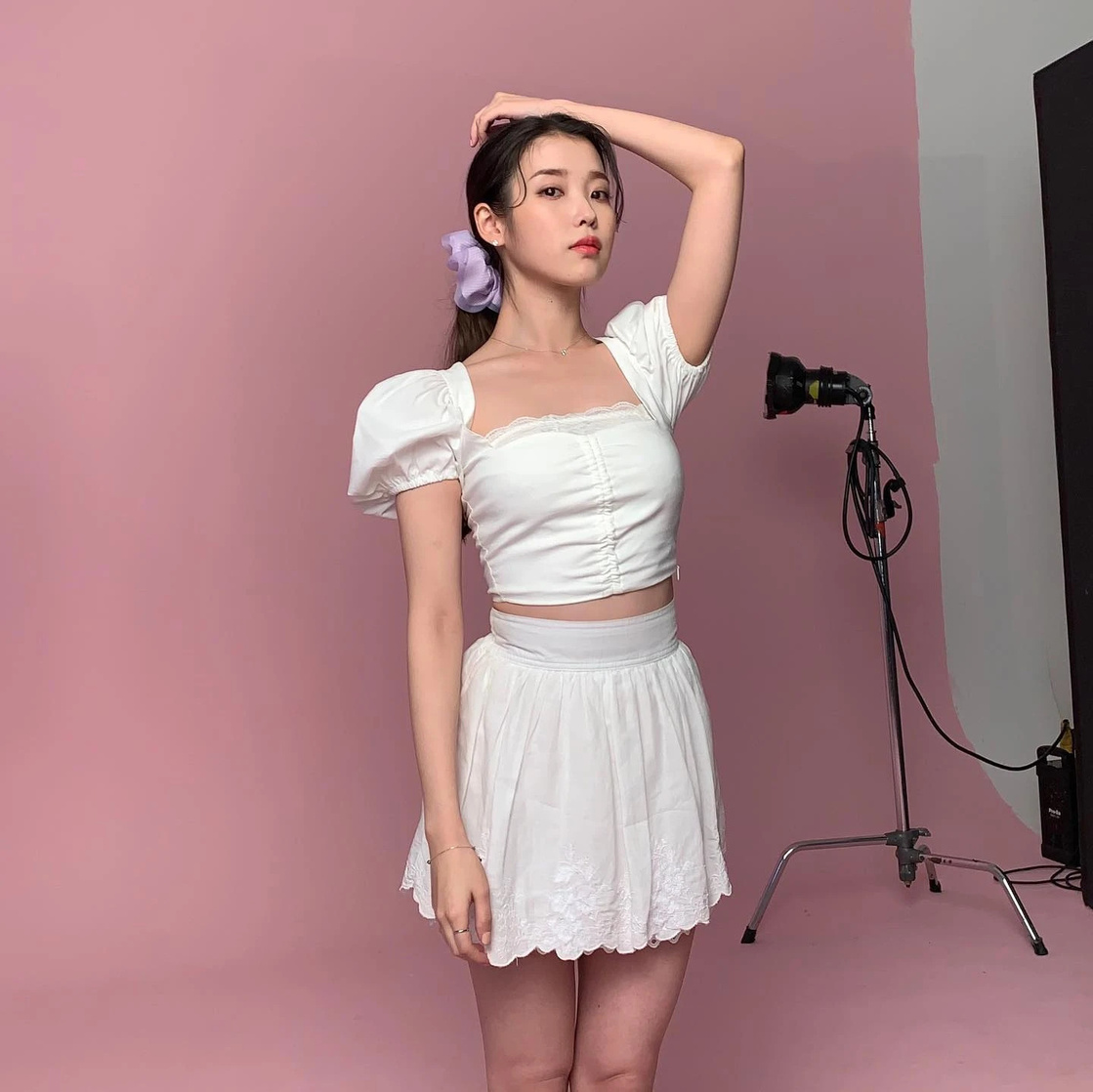 IU