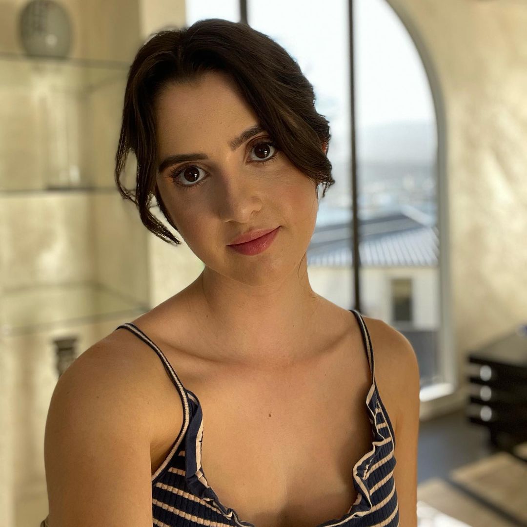 Laura marano listal