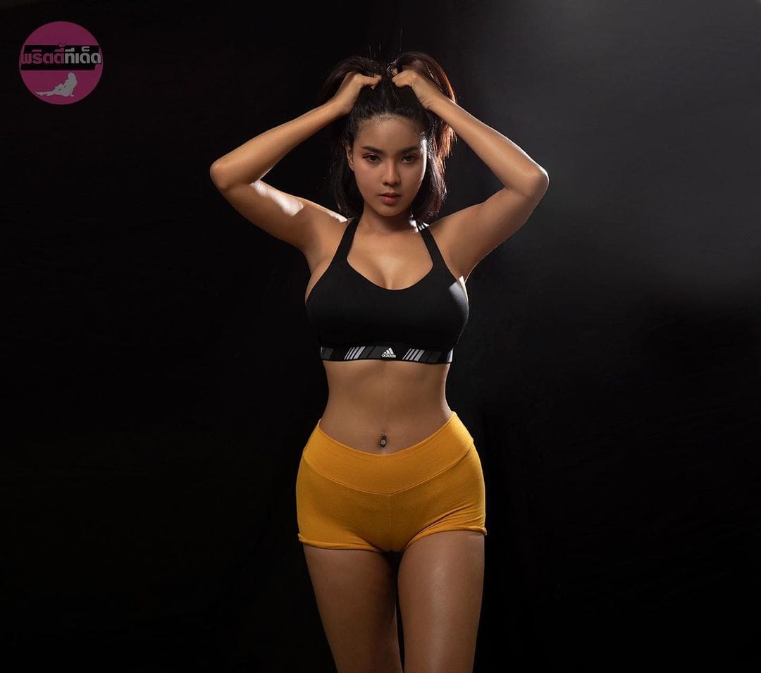 Yanisa Samohom Yanisa Samohom
