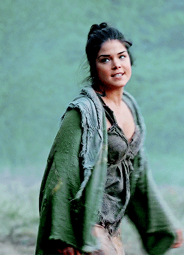 Picture of Marie Avgeropoulos