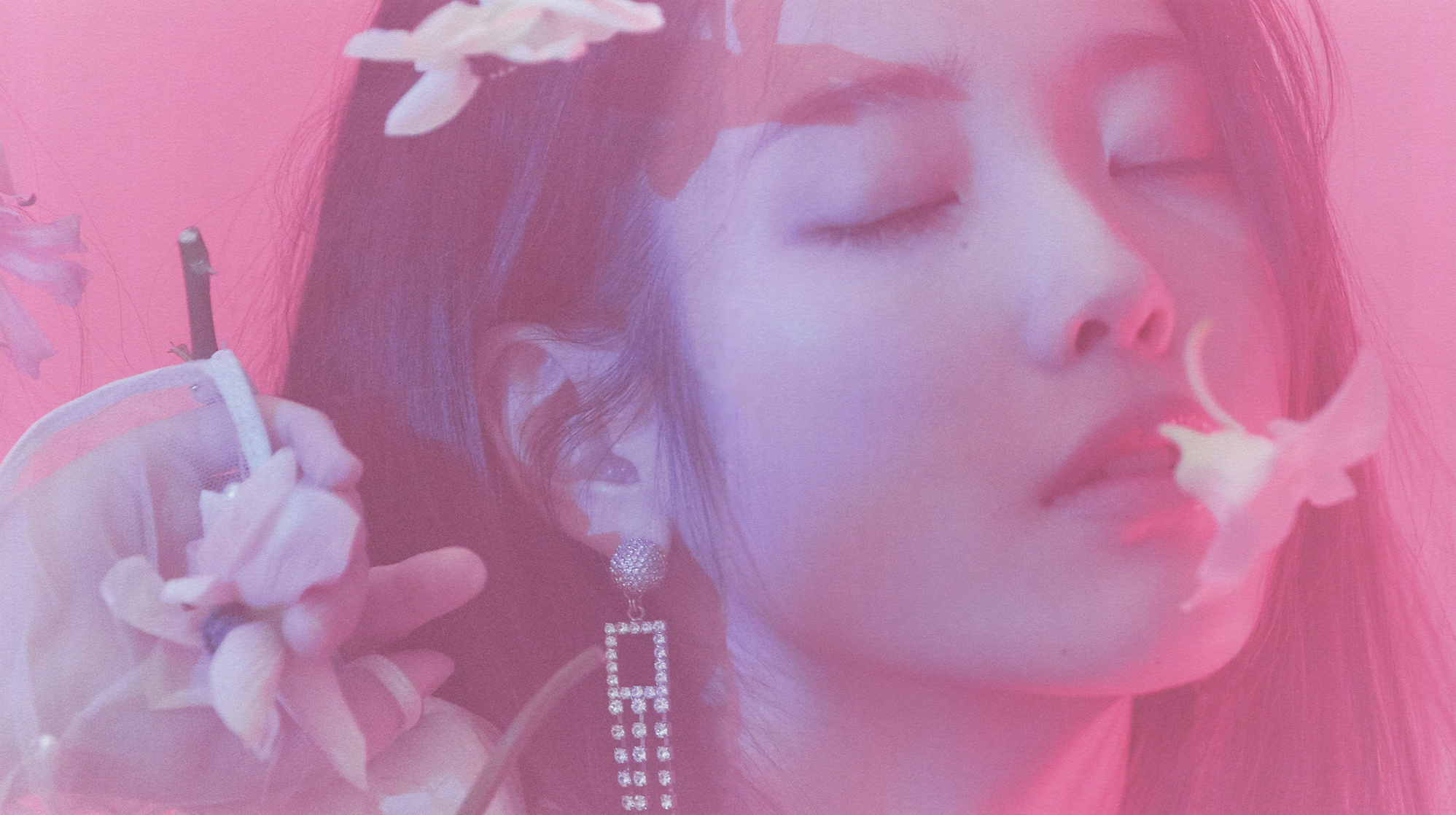 IU