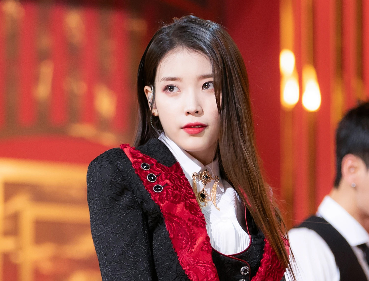 IU IU