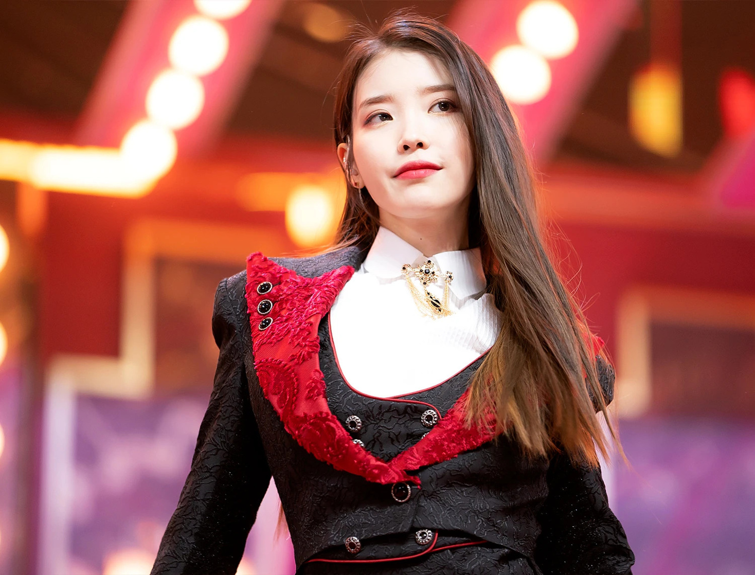 IU