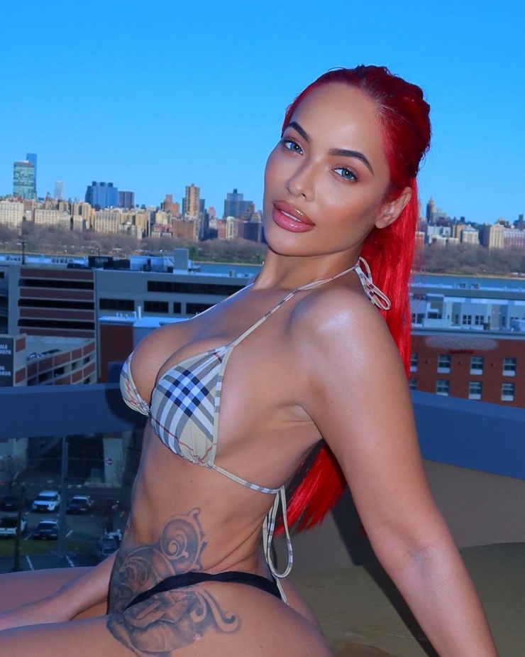 Picture of Stephanie Santiago