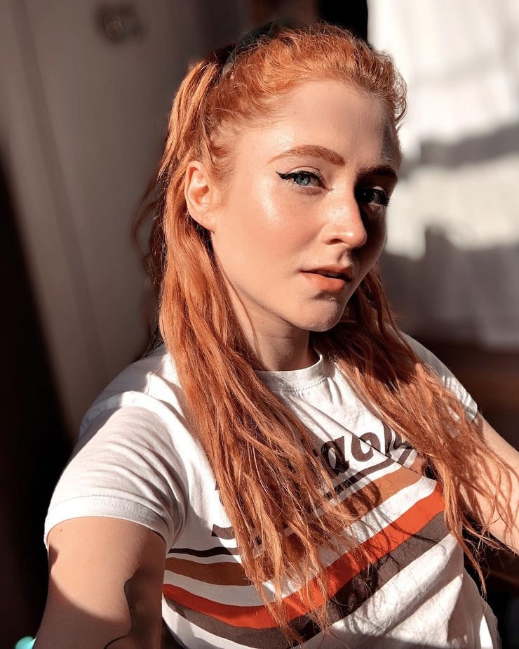 Picture of Janet Devlin