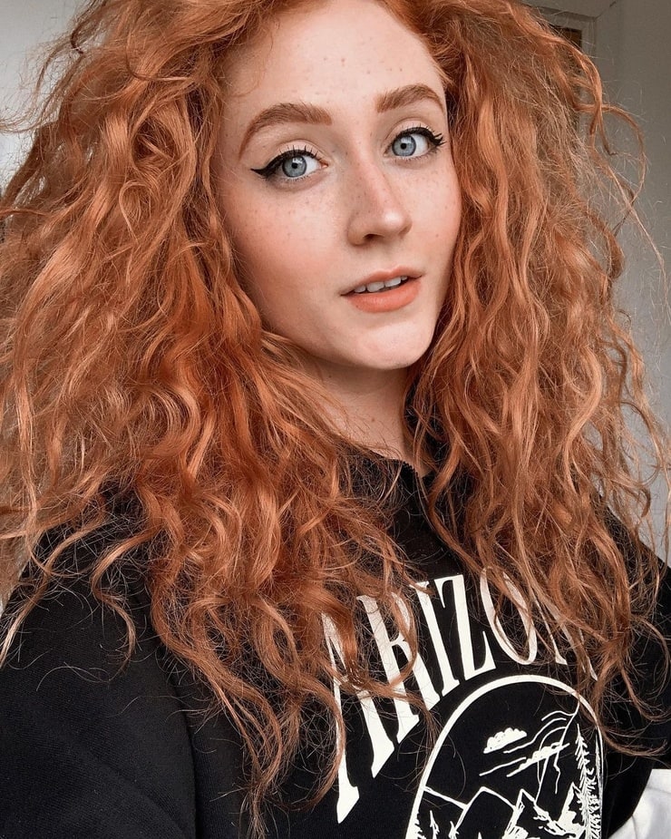 Picture of Janet Devlin