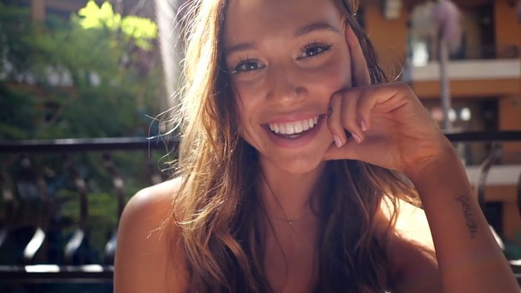 Alexis Ren