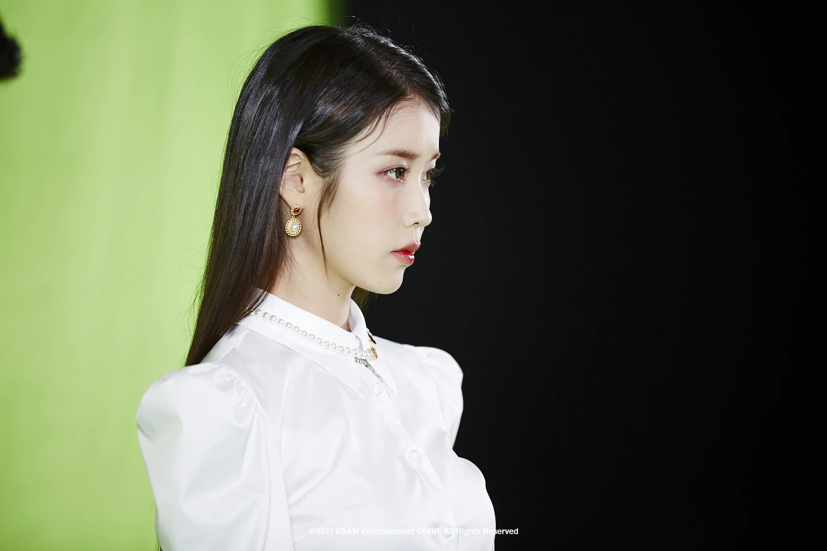 IU