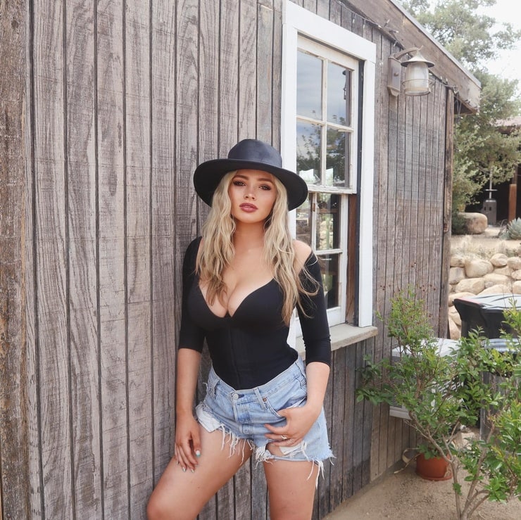 Picture of Natalie Alyn Lind.