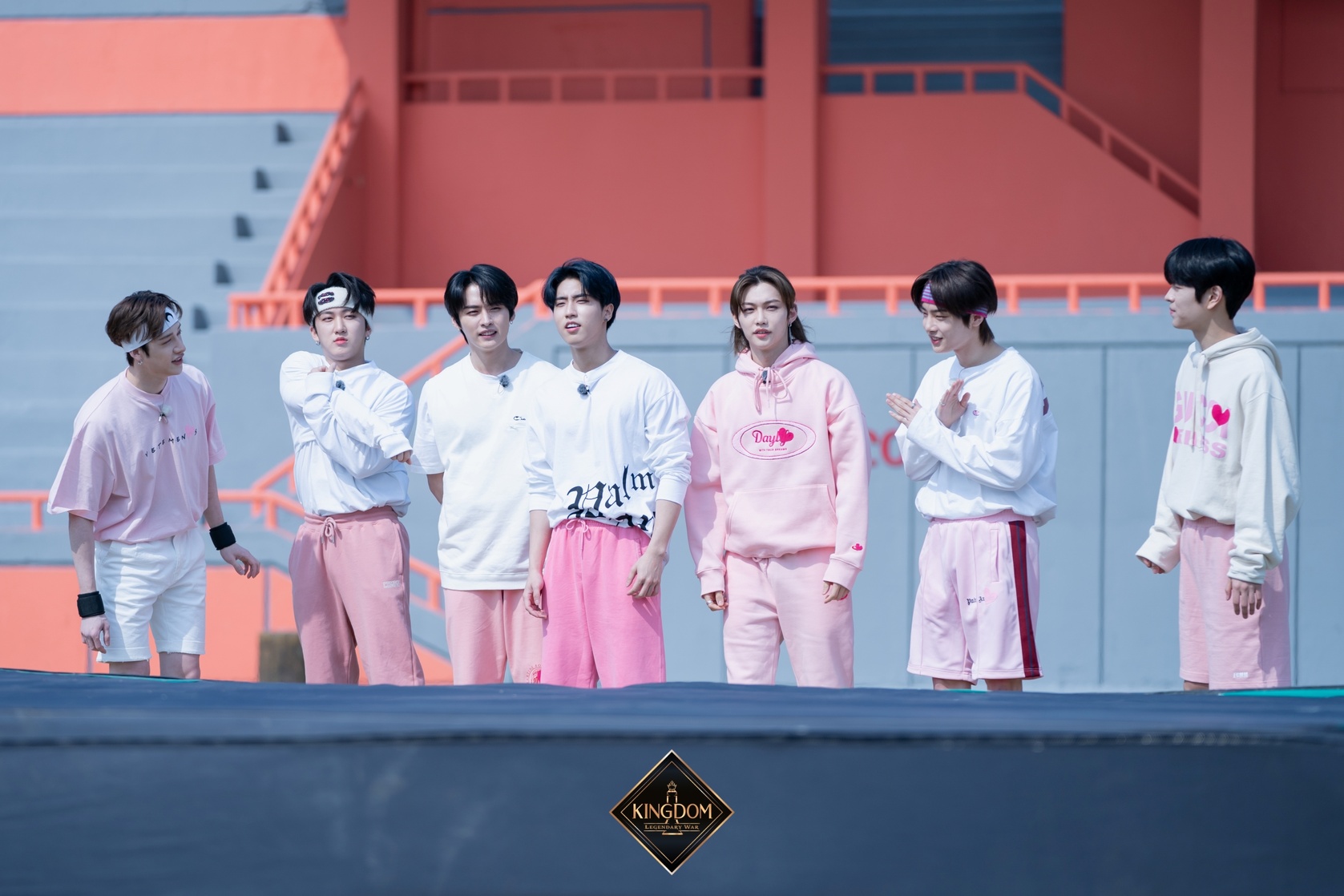 Stray Kids