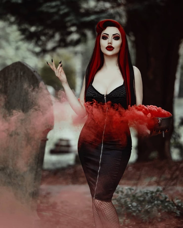 Dani Divine picture