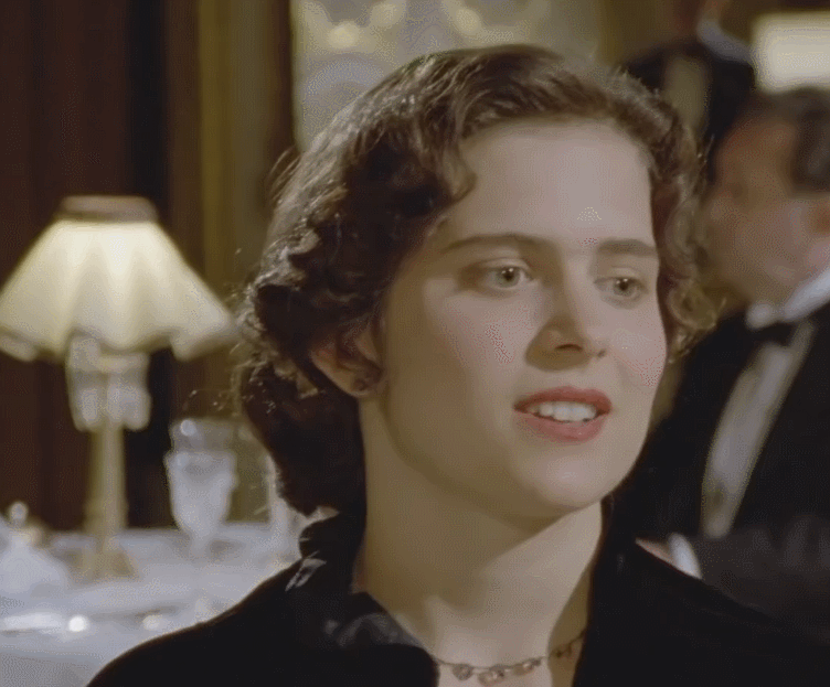 Sophie Linfield