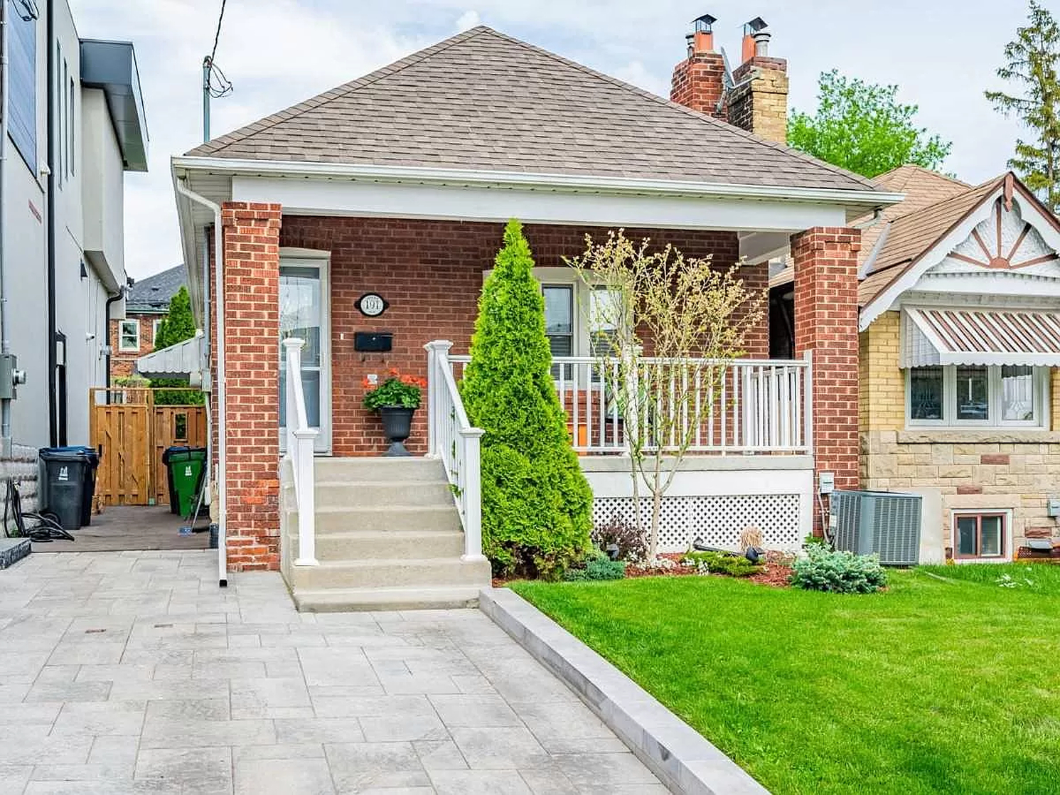 191 Atlas Ave, Toronto, ON M6C 3P6 picture