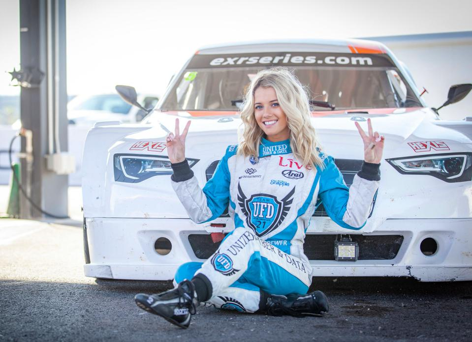 Lindsay Brewer Lindsay Brewer