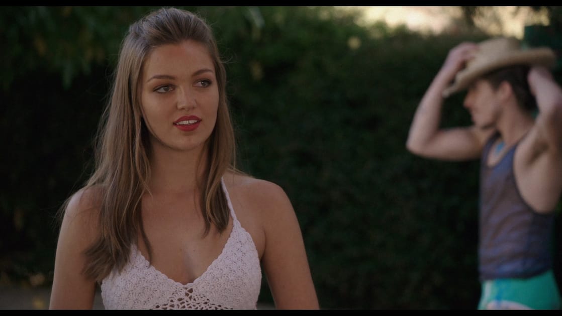 Lili Simmons 6456