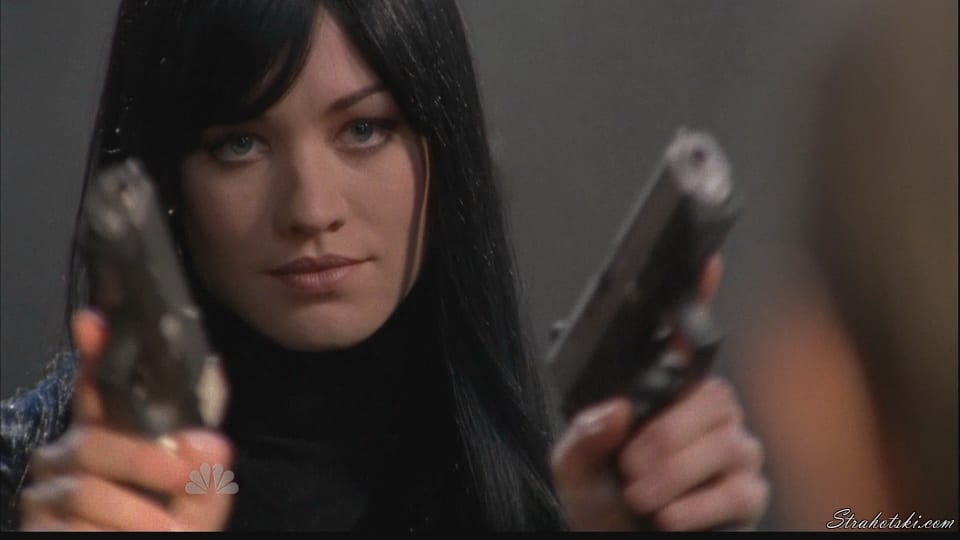 yvonne strahovski dark hair