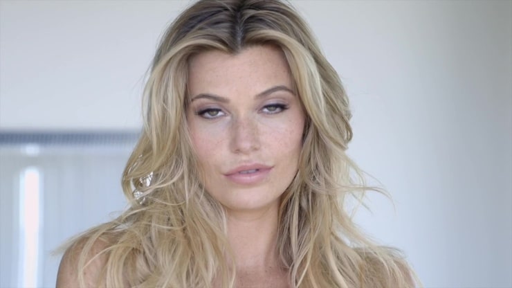 Picture Of Samantha Hoopes