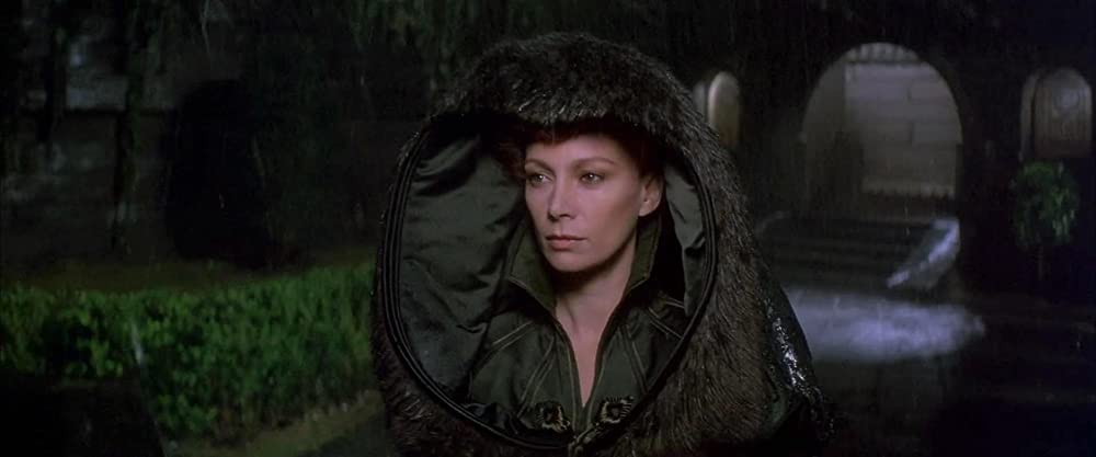 Francesca Annis