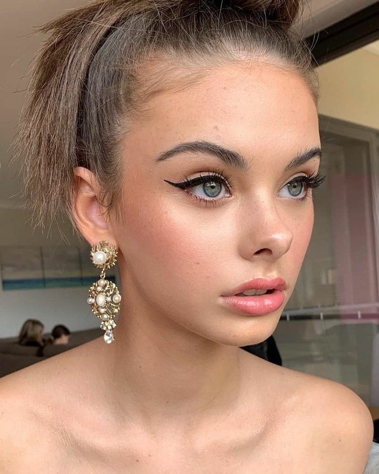 Picture Of Meika Woollard 5084