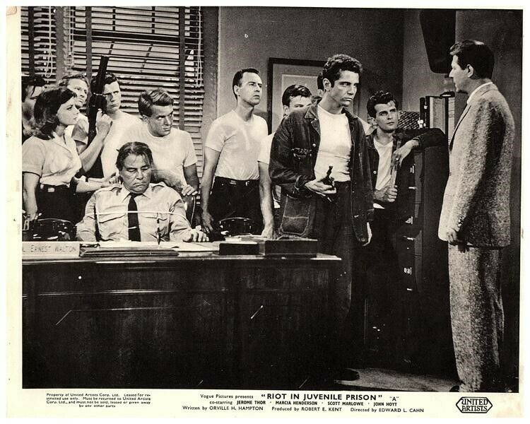 Riot in Juvenile Prison                                  (1959)