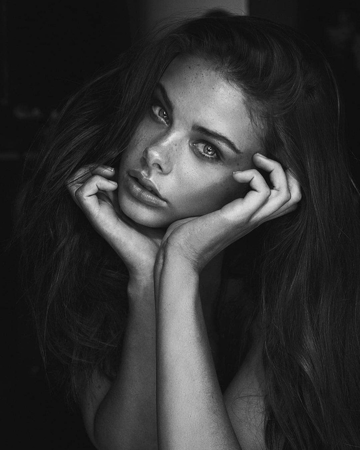 Picture Of Meika Woollard