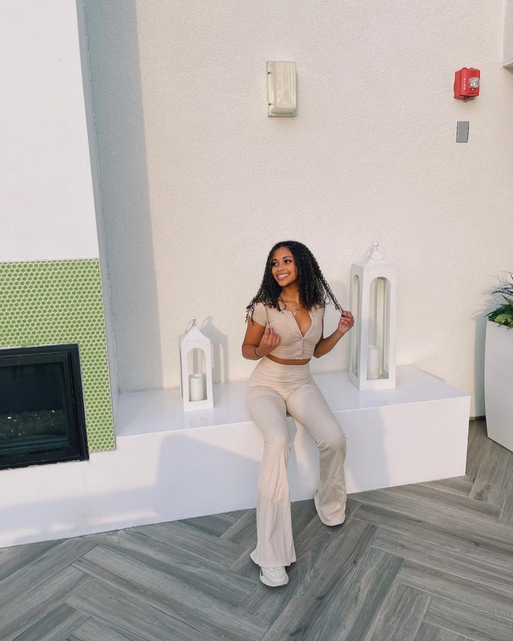 Picture of Monroe Capri Bryant