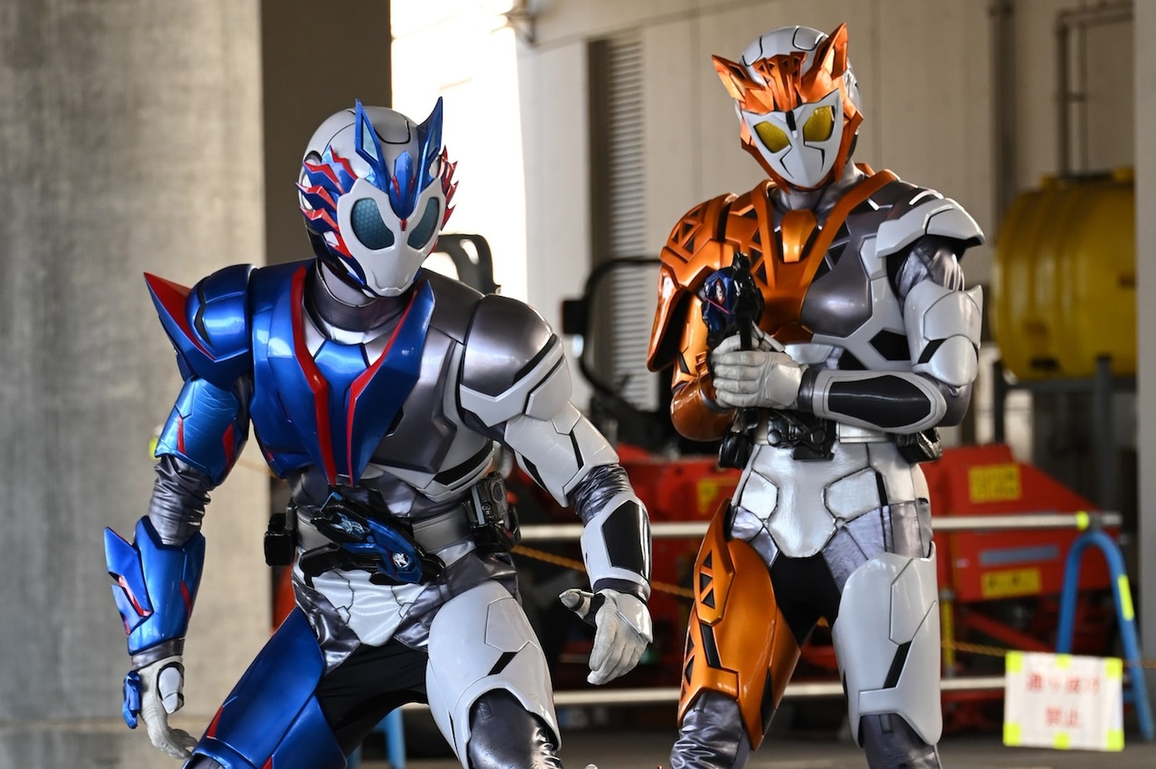 Zero-One Others: Kamen Rider Vulcan & Valkyrie