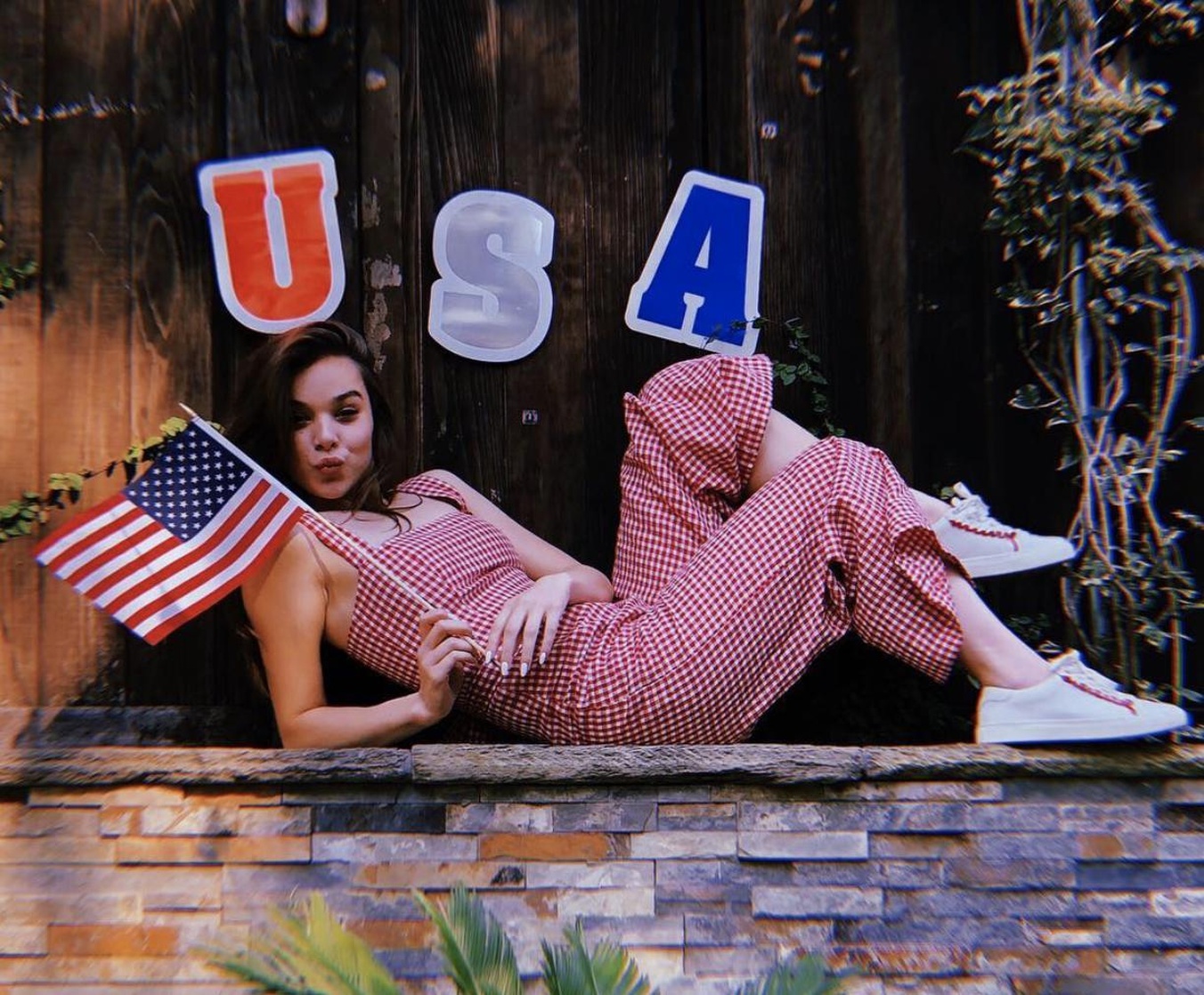 Hailee Steinfeld Hailee Steinfeld