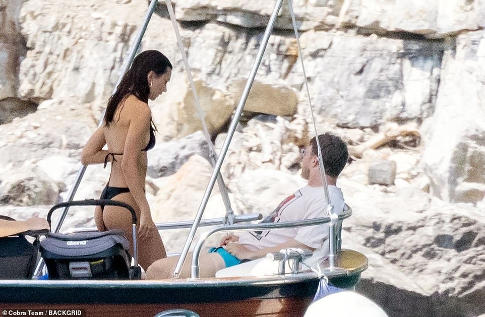Emily Ratajkowski