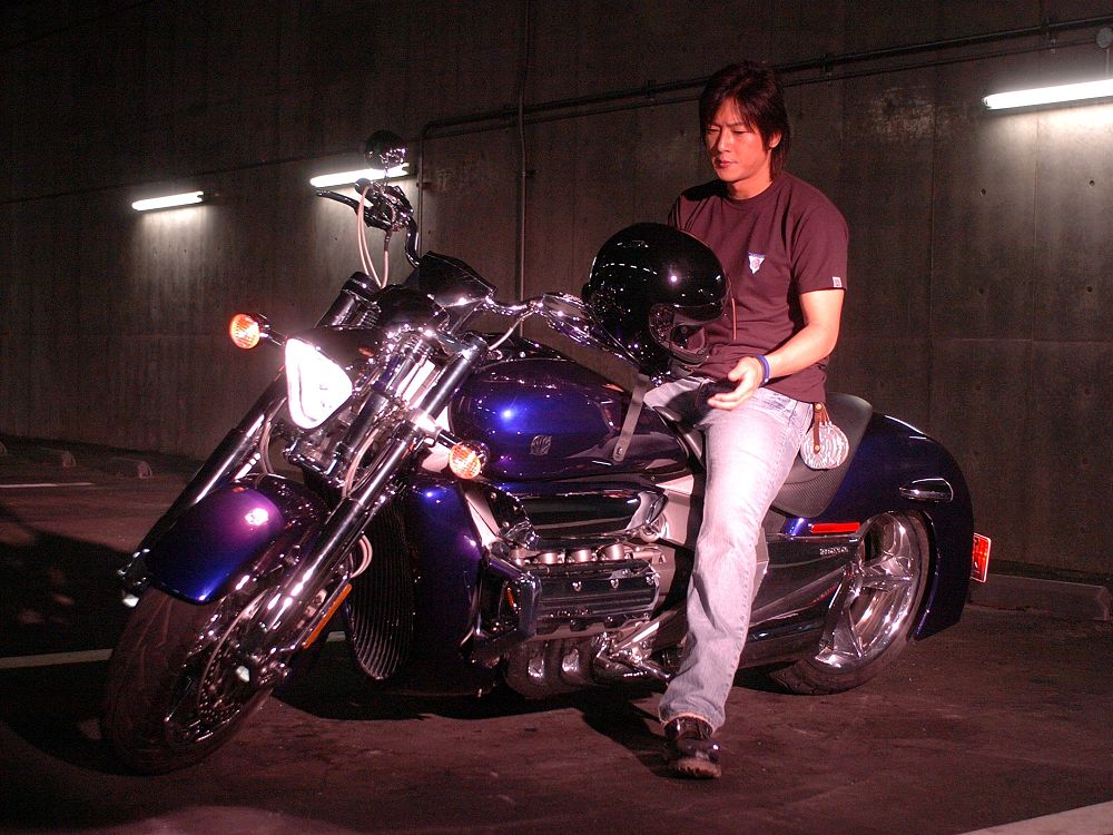 Hitoshi 