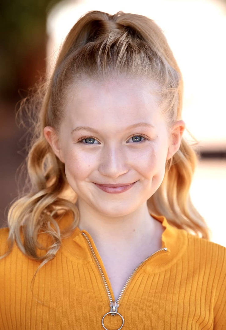 Picture of Abigail Zoe Lewis