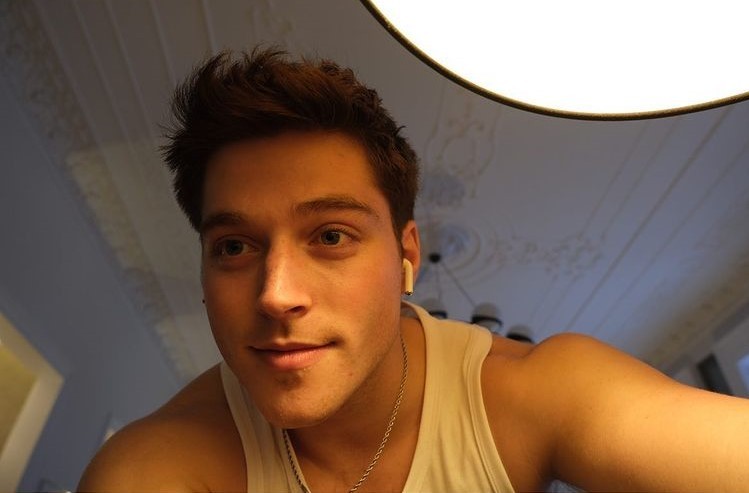 Froy Gutierrez