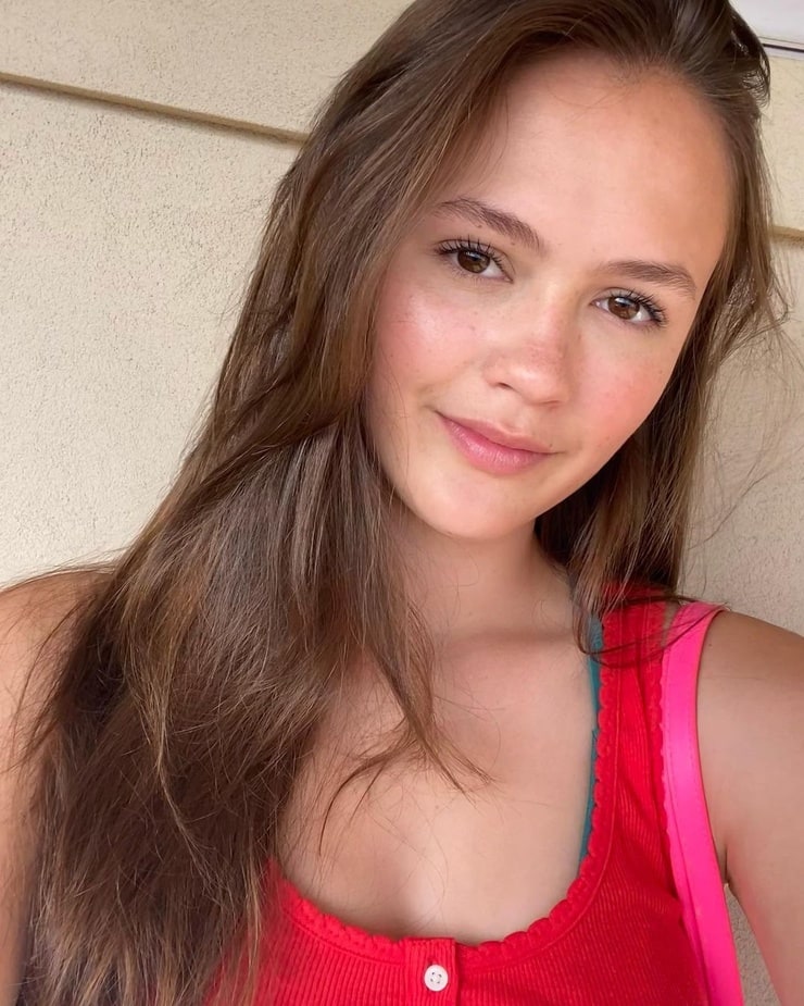 Picture Of Olivia Sanabia