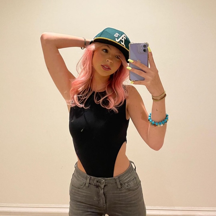 Jordyn Jones Images