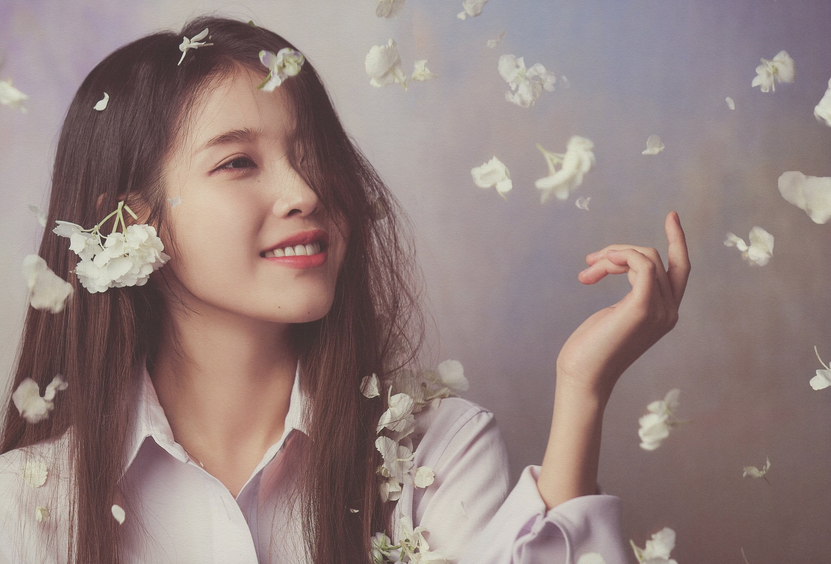 IU
