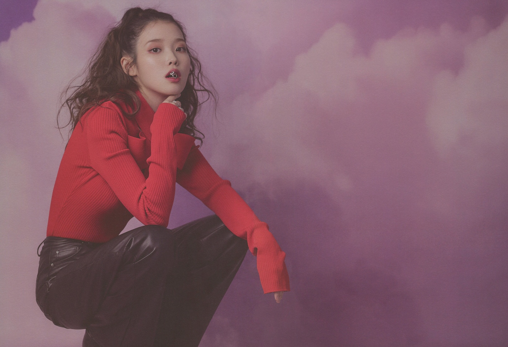 IU