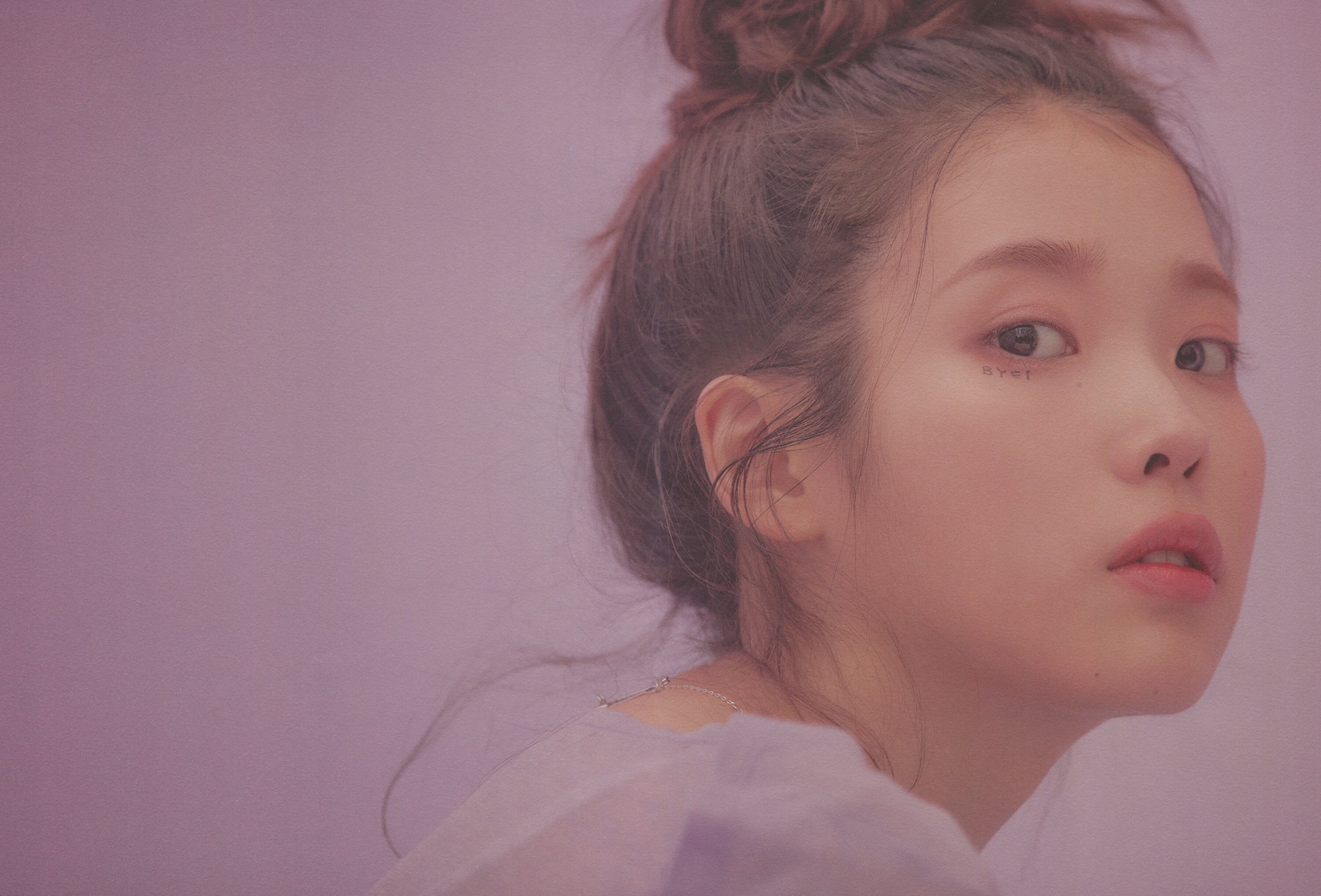 IU